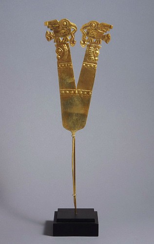 Wari Double-headed Gold Feather Plume with Embossed and Cutout Decoration $12,500